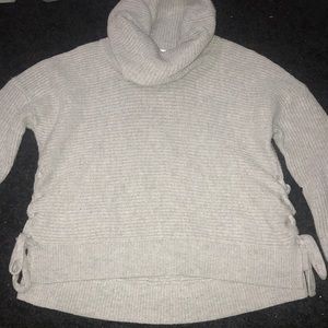 Braid sided turtleneck